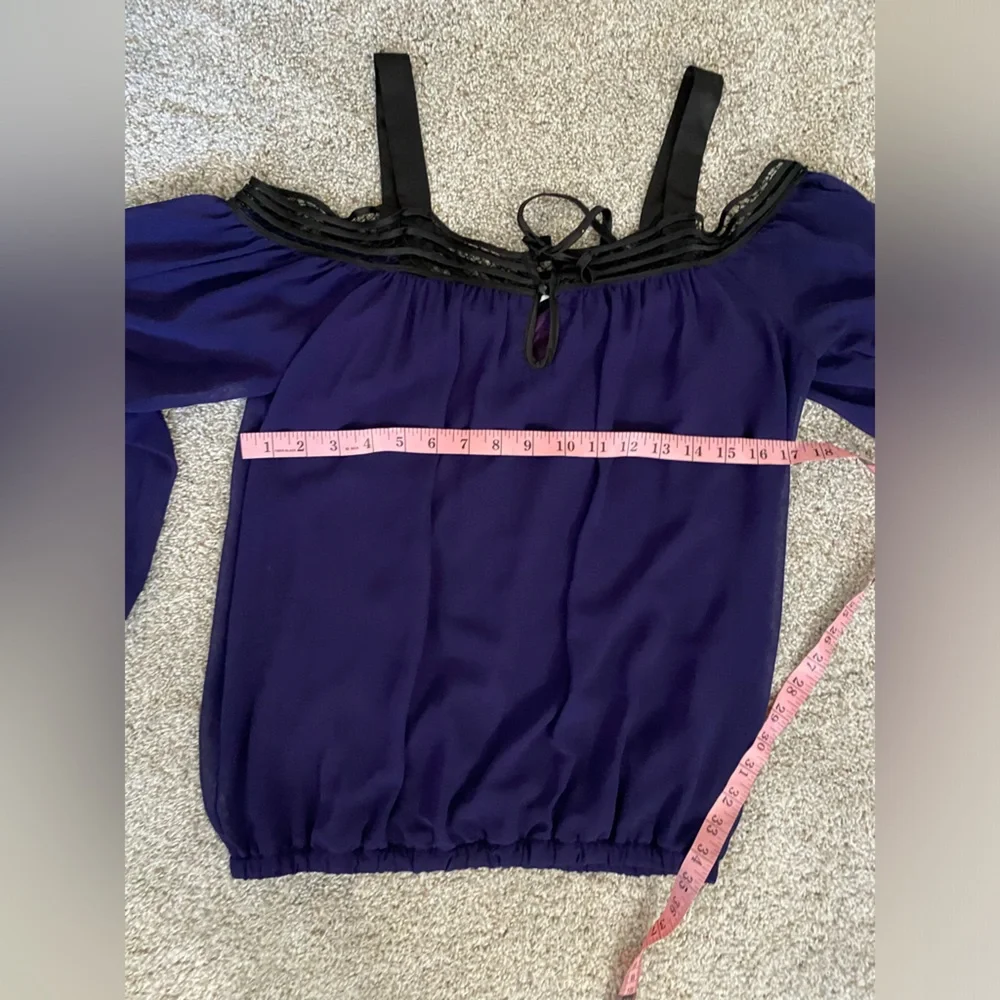 Accepting offers- Ladies Blouse - Picture 9 of 10